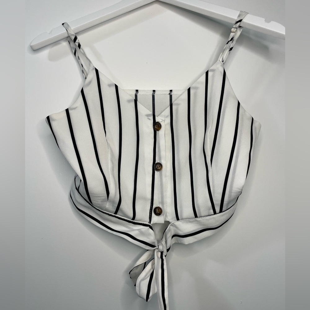 Cropped Tank Top - Tie in the front